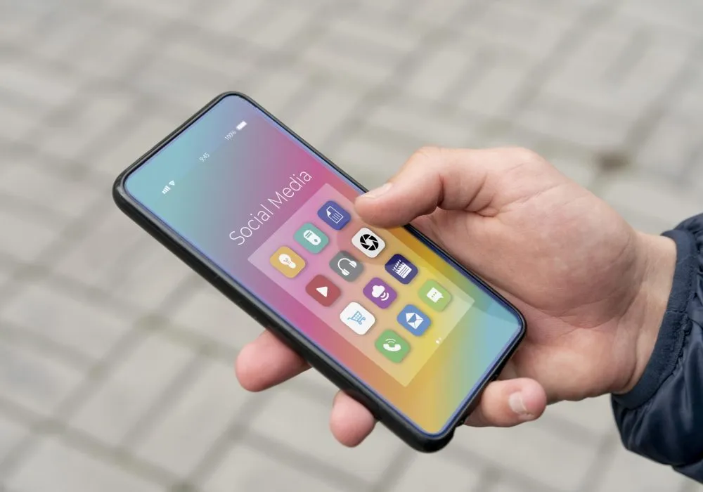 close-up-hand-holding-smartphone